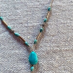 Native American turquoise and liquid silver necklace🌺